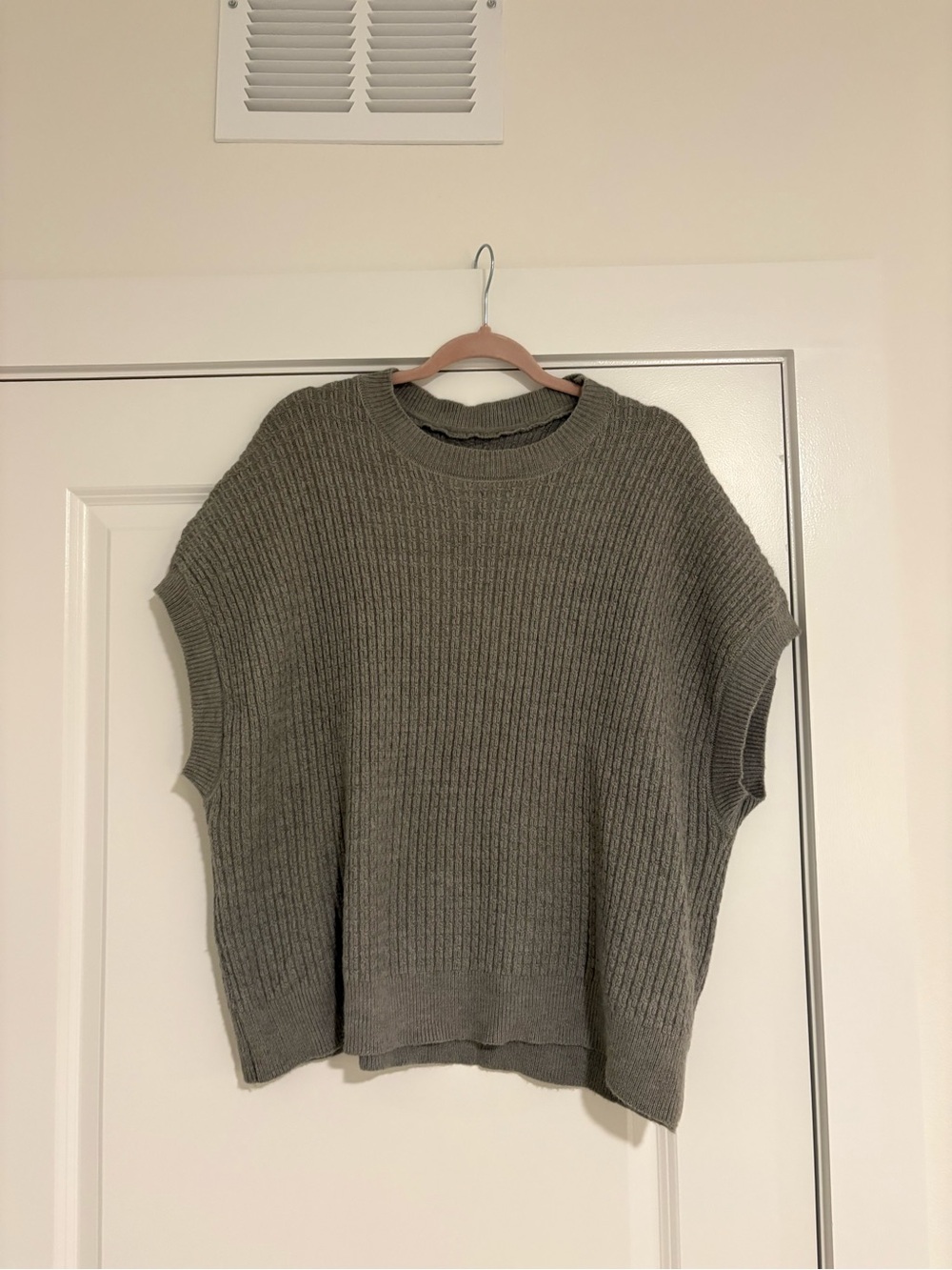 Zara Gray Ribbed Crewneck Sweater Vest